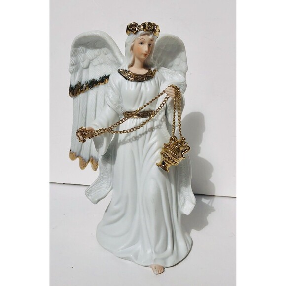 Vintage TRADITIONS Collectable PORCELAIN ANGEL. Gold Hand Painted Accents - Picture 2 of 9